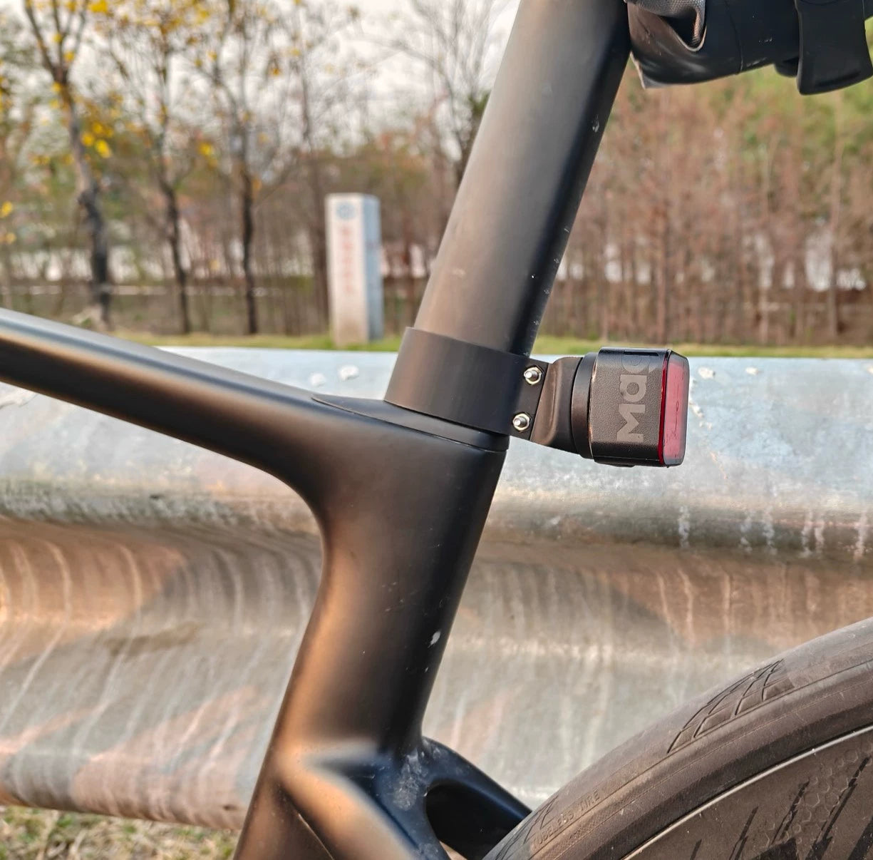Seatpost Light & Radar Mount for XDS RS8 / RS9 / AD350
