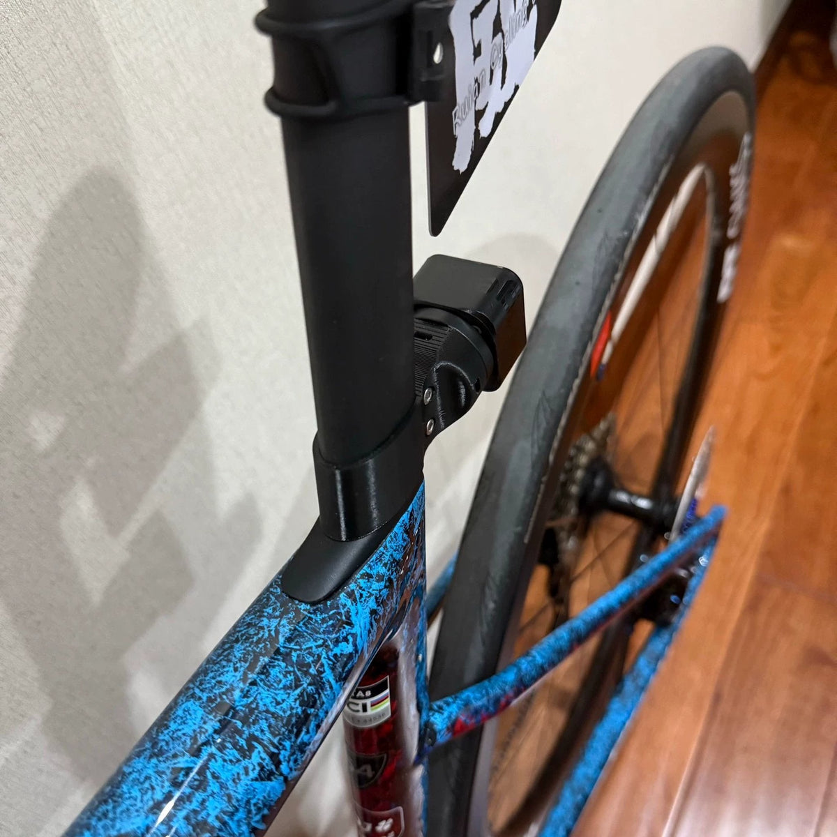 Seatpost light & radar mount for Specialized Tarmac SL8 - photo 4