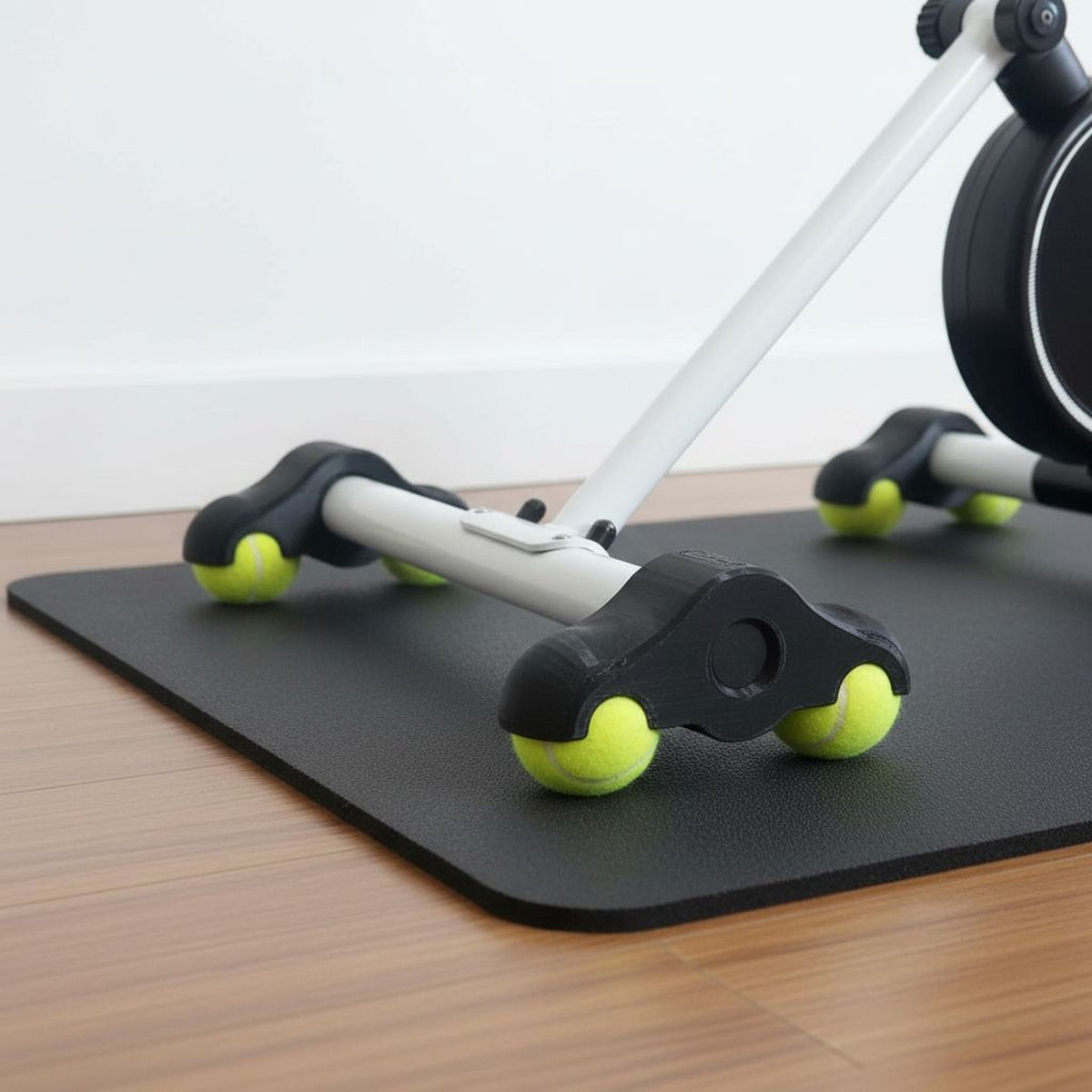 Rocker feet kit for Wahoo KICKR Core / Magene T200 - fitted on trainer